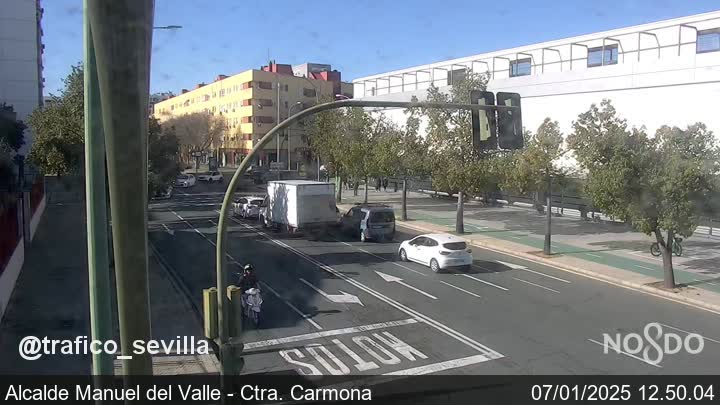 Cámara Webcam SE-00  Calle Avda. Manuel del Valle - Ctra Carmona